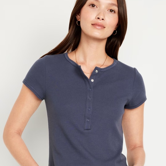 NWT OLD NAVY Short-Sleeve Waffle-Knit Henley Top  Color: Volcanic Glass - Picture 2 of 9